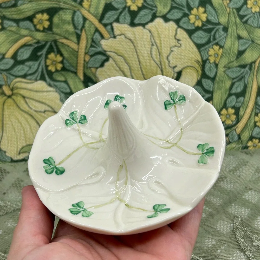 Belleek Ireland Porcelain Clover Ring Dish Green Creme Fine Porcelain Gift
